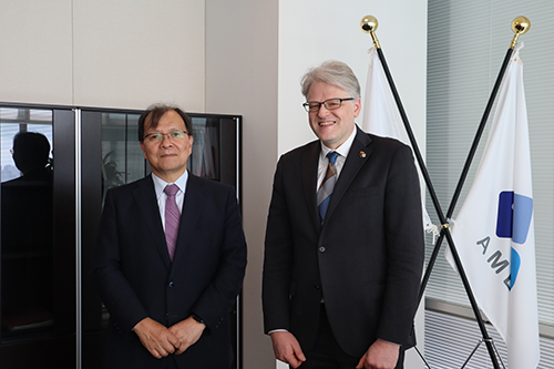 photo of H.E. Dr. Aurelijus Zykas, Ambassador of the Republic of Lithuania to Japan and President Nakagama
